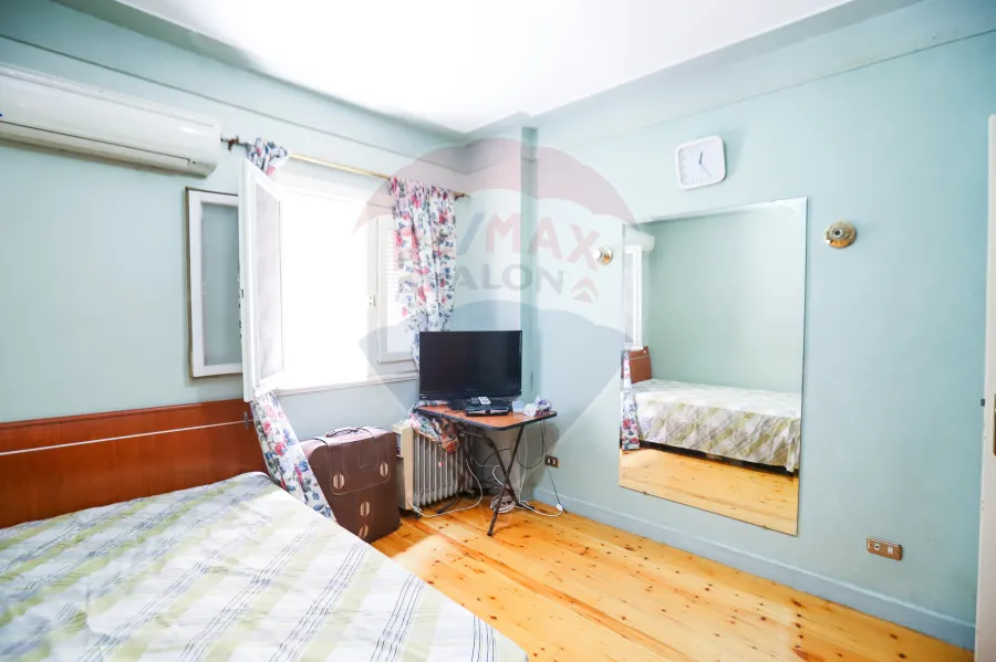 شقة للبيع 120 م لوران (أول نمرة من ش أبوقير)