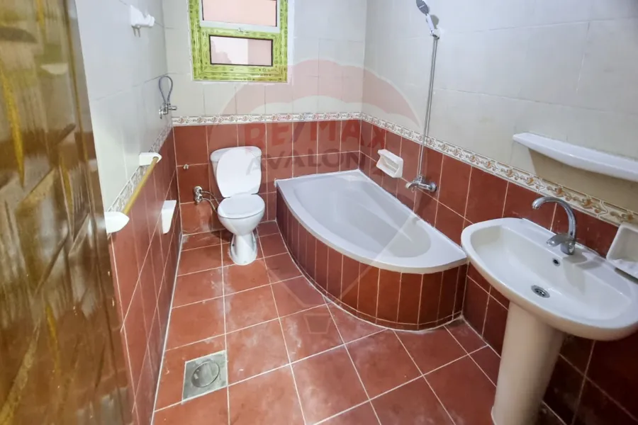 شقة للبيع 210 م ميامي  (علي البحر)