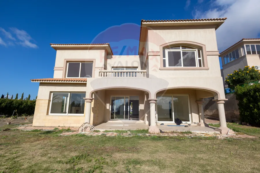 فيلا ستاند الون للبيع 1,300 م كينج مريوط (اليكس ويست - انطونيادس نموذج V2)