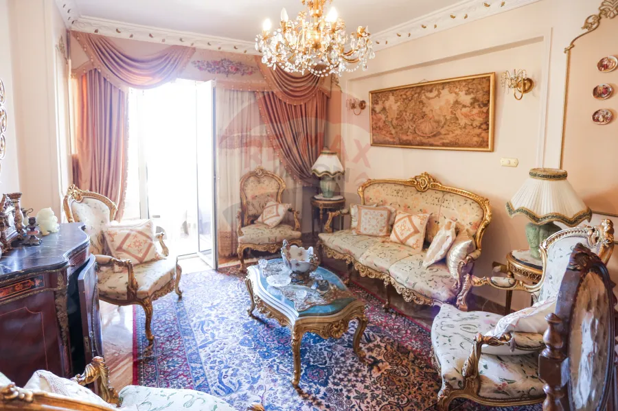 apartment for sale 120 Moharam Bek ( Mostafa Zayan St )