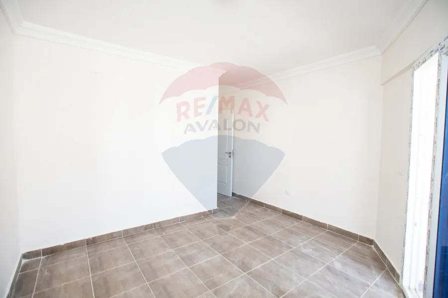 فيلا توين هاوس للبيع 255 م الساحل الشمالي (سيدي عبد الرحمن - مرسيليا بيتش 4)