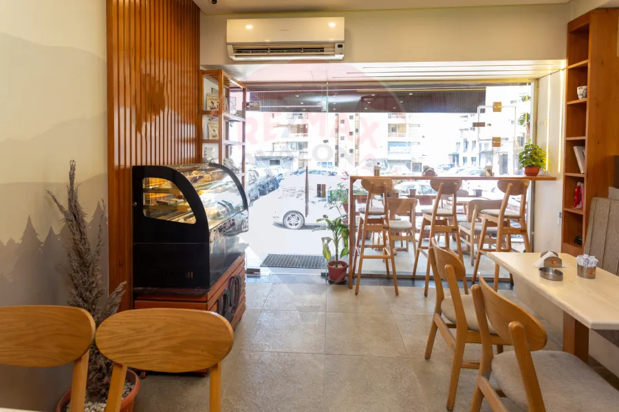 محل للبيع 35 م سيدي بشر (خطوات من البحر - خلف المحروسة)