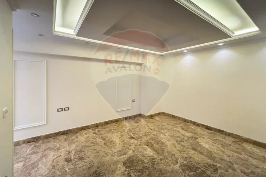 شقة للإيجار 180 م سموحة (جراند فيو)