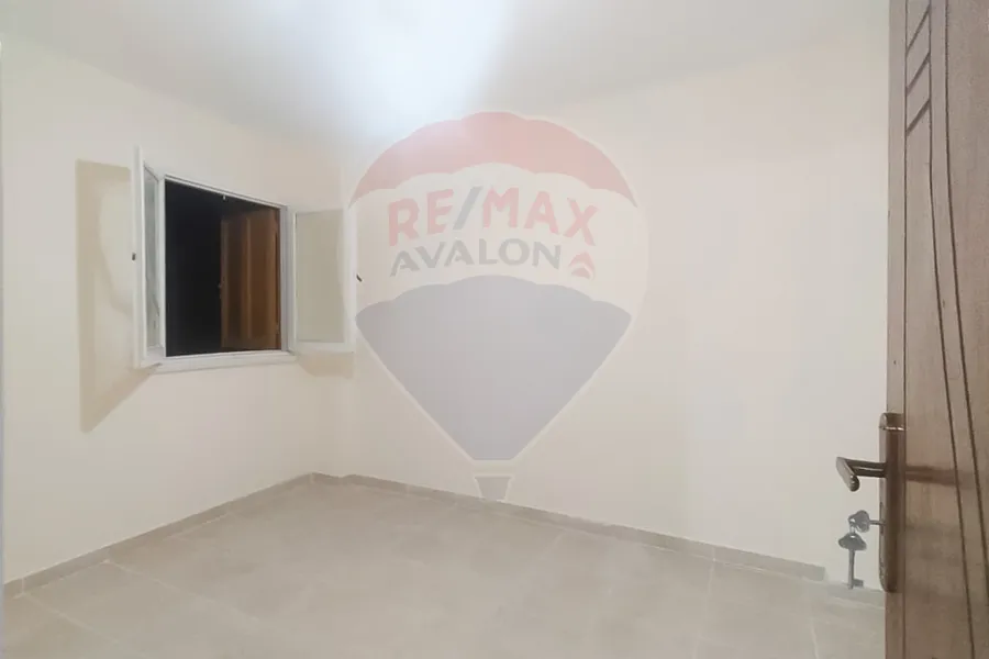 Administrative apartment for sale 90 m Sidi Bishr (branched from Khaled Ibn El-Waleed st.)