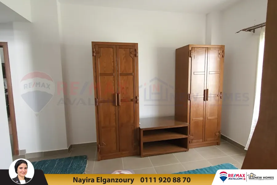 شاليه بحديقة للبيع 144 م الساحل الشمالي ( قرية امواج)