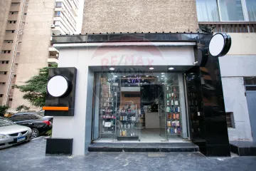 صيدلية للبيع 45 م + صندرة 30 م مصطفي كامل (علي الترام مباشرة)