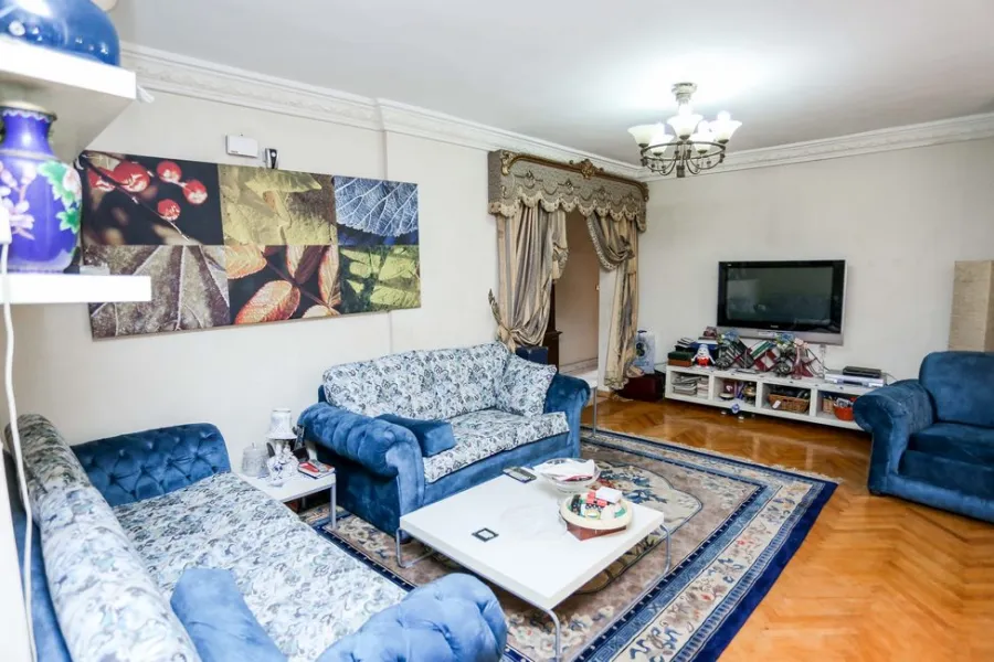 شقة للبيع 290م زيزنيا  -