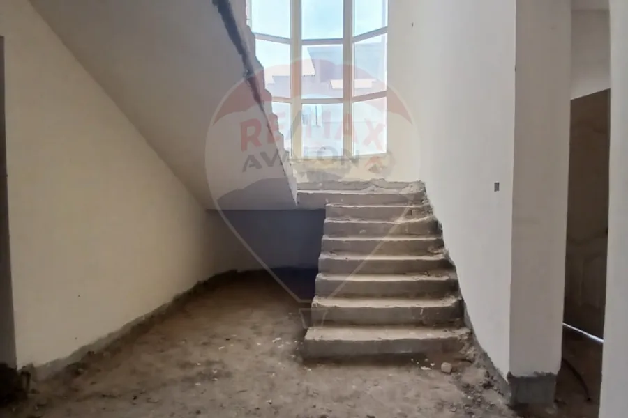 فيلا ستاند الون للبيع 887 م (كومباوند أليكس ويست)