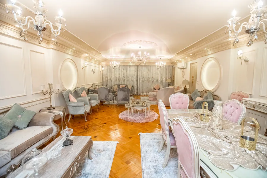 شقة للبيع  293 م لوران (ش عبد السلام عرف - عمارة براند )