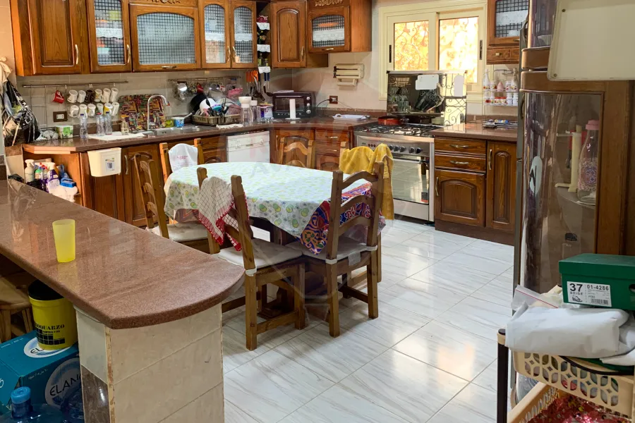 Registered villa with blue contract for sale 1,008 m king Mariout (El-Kafoury Main road)