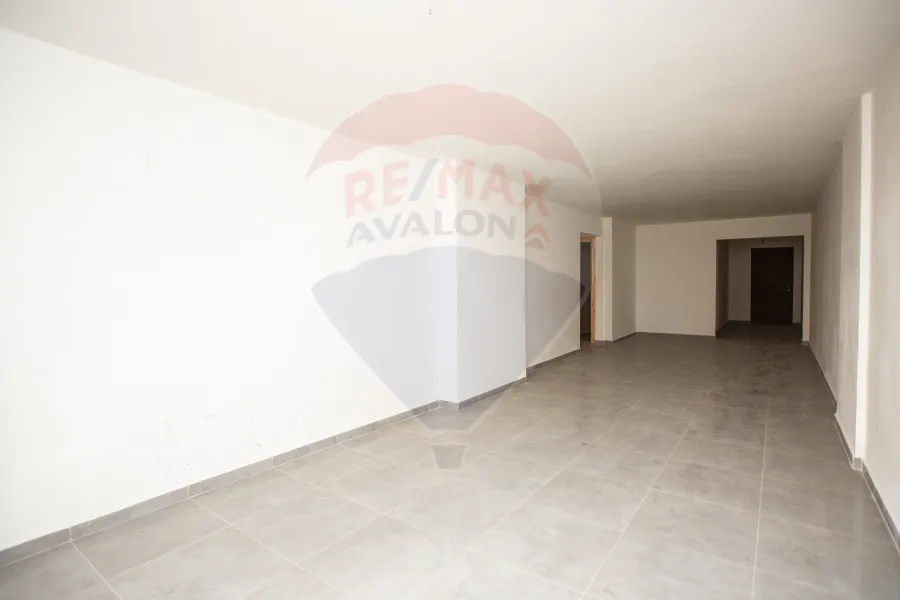 شقة للبيع 190 م سموحة  ( كومباوند فالوري انطونيادس )