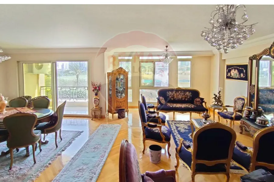 شقه للبيع 215 م سموحة (بيتك في النادي)