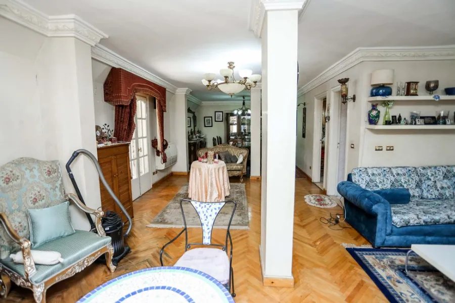 شقة للبيع 290م زيزنيا  -