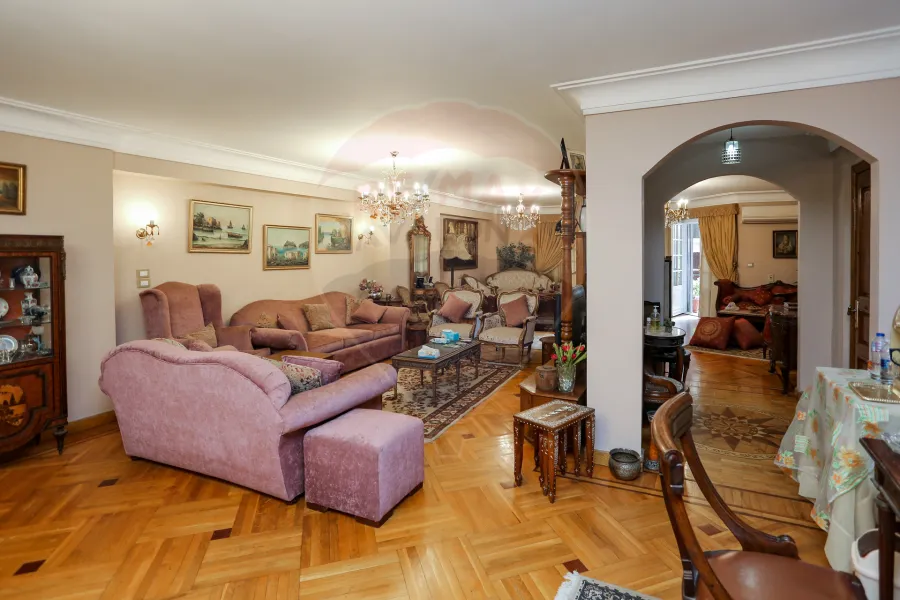 شقة للبيع 255 م سموحة (ش كمال الدين صلاح)