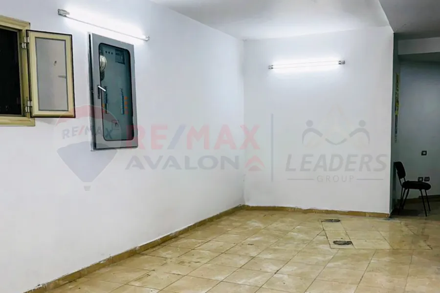 مقر إدارى للايجار 75 م بولكلي (ش لافيزون)