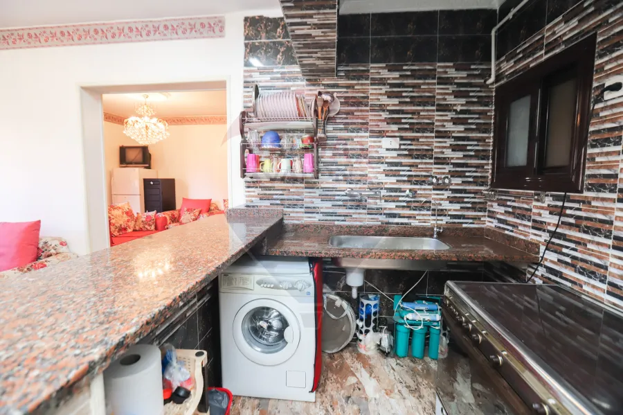 شقة للبيع 110 م ميامى ( ش بن النقيب متفرع من شارع 45)