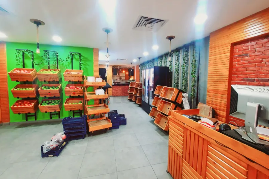 محل للايجار 70 م كفر عبده (خطوات من ميدان سانت جين)