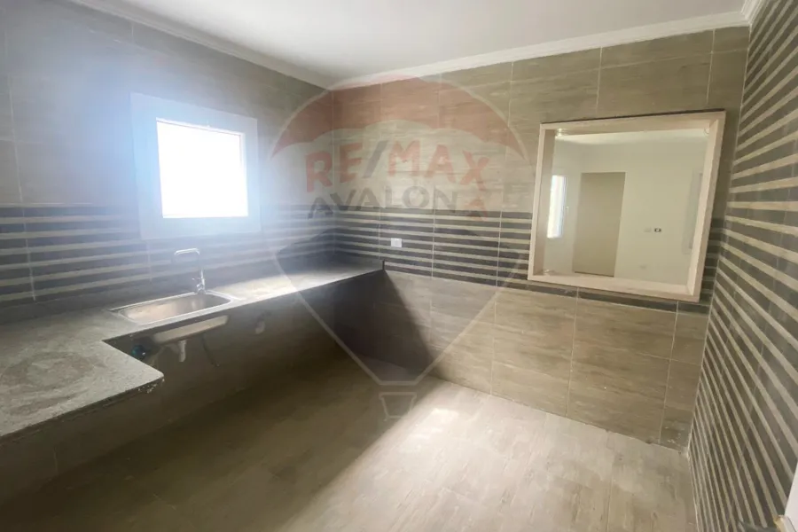 فيلا للبيع الساحل (مارسيليا بيتش 4)