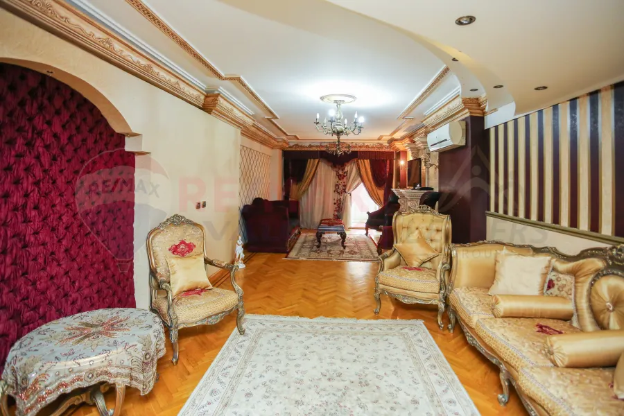 Apartment for sale 240 m Gleem (Mostafa Maher St.)