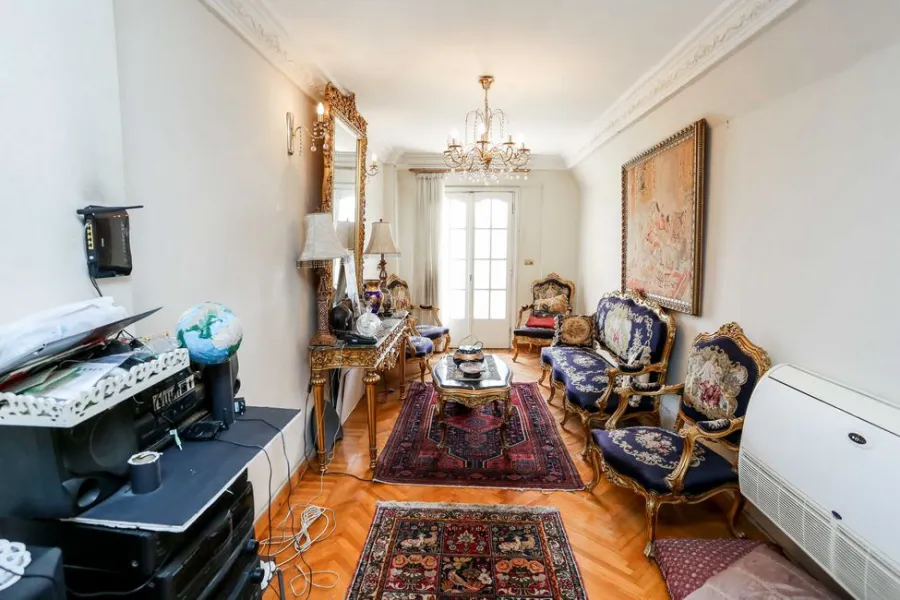 شقة للبيع 290م زيزنيا  -