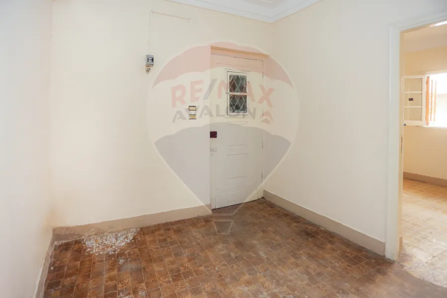 Apartment for sale 100 m Sidi Bishr (side of Gamal Abdel Nasser Street)