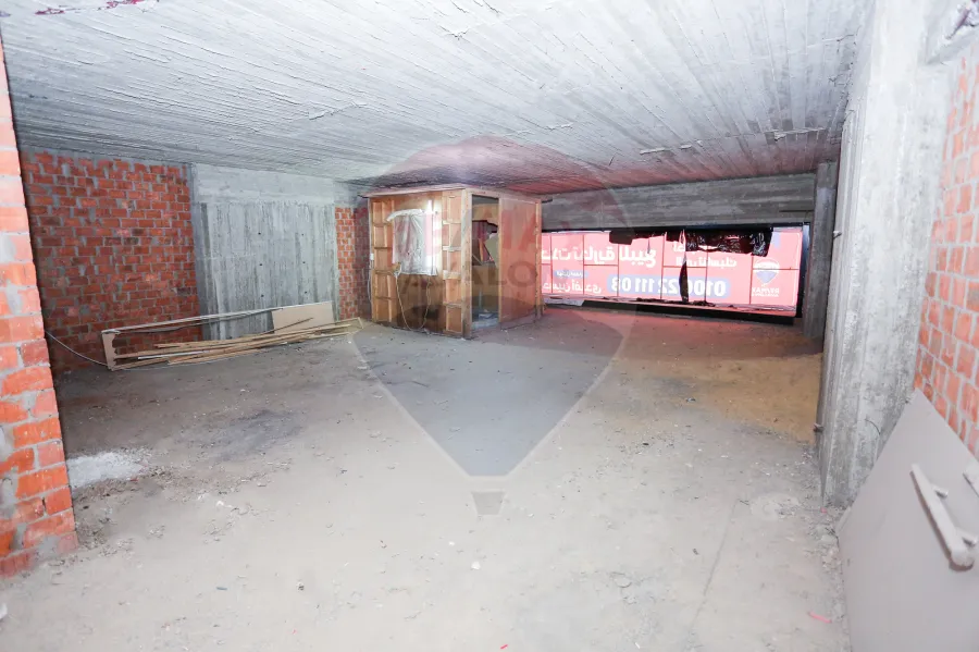 Commercial shop + mezzan for Rent 325 m Lauran (Elhorrya Road)