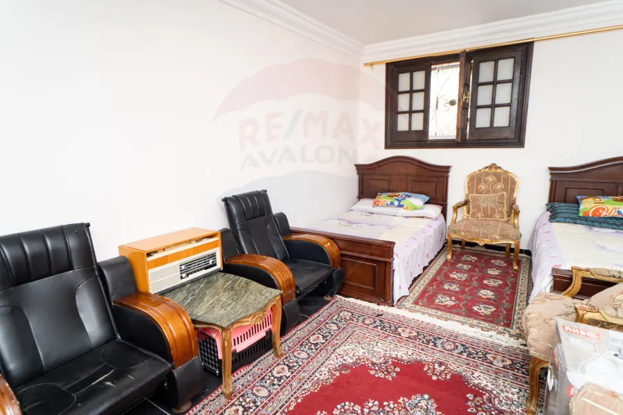 شقة دوبلكس للبيع 300 م سيدي بشر (خلف ش الصاغ محمد عبد السلام)