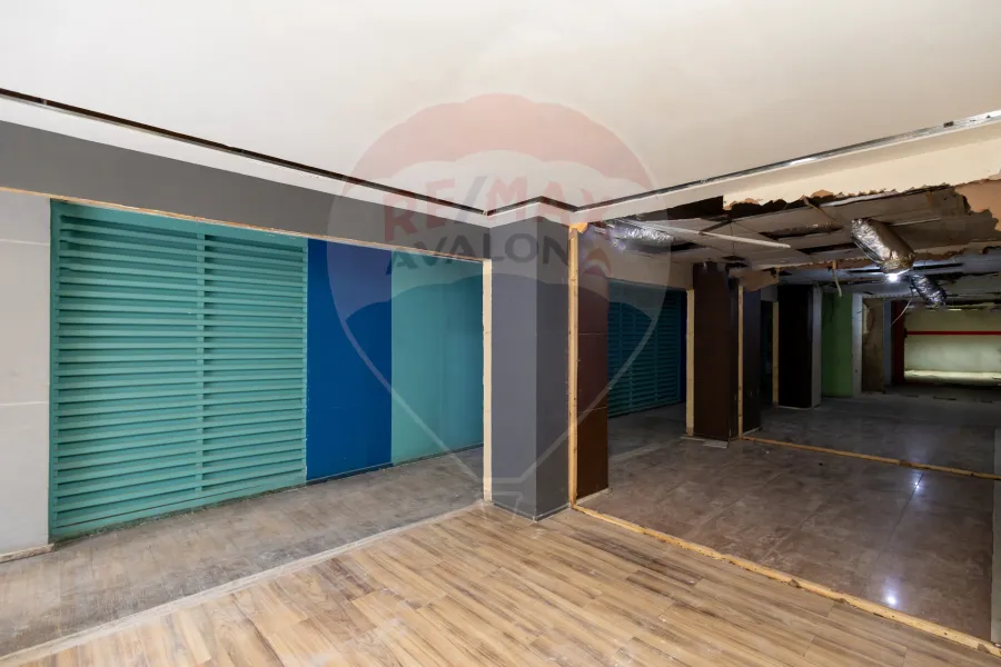 shop for sale 300 m Tharwat (Abdul Hamid Al-Deeb st)