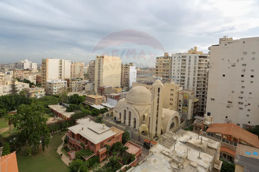 شقة للبيع 195 م كفر عبده (ميدان سانت جيني - عماره براند)