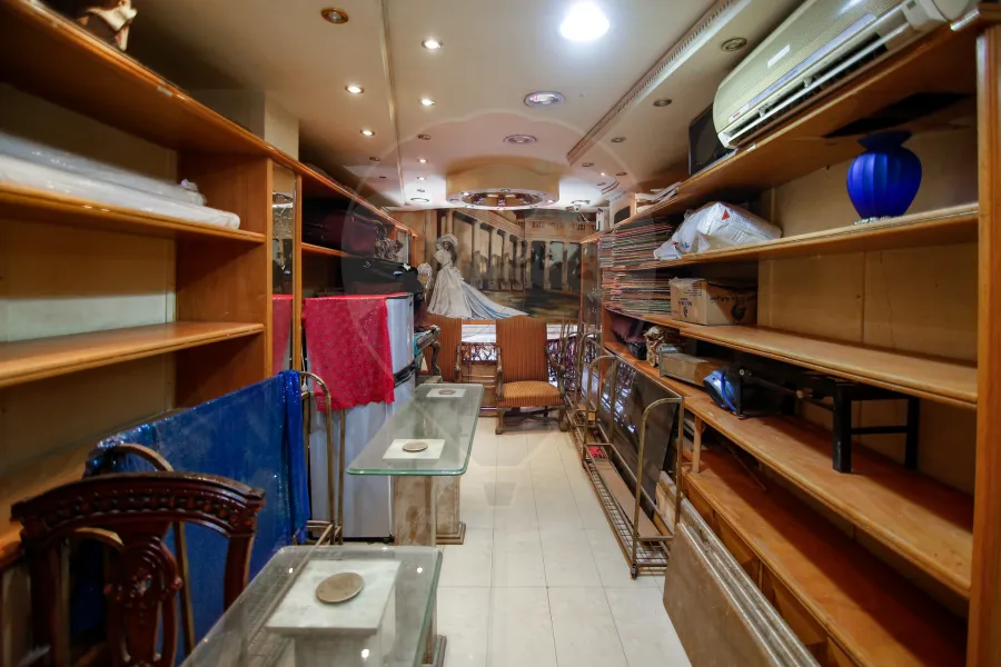 Shop + up floor for Sale 110 m Al Manshiya (France St.)