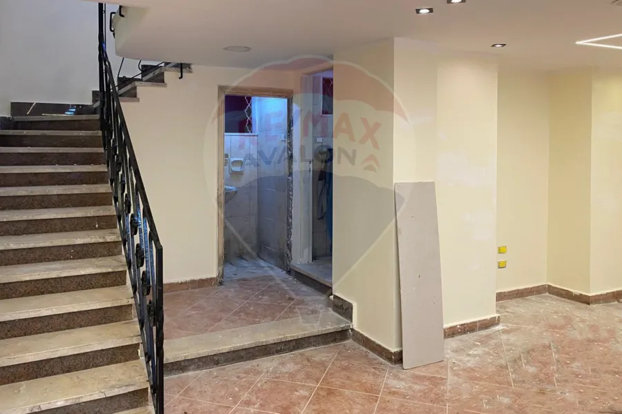 محل للإيجار 120 م سان ستيفانو (ش الكازينو)