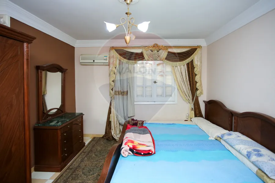 شقة للبيع 208 م رشدي (ش عبد العزيز عجمية)