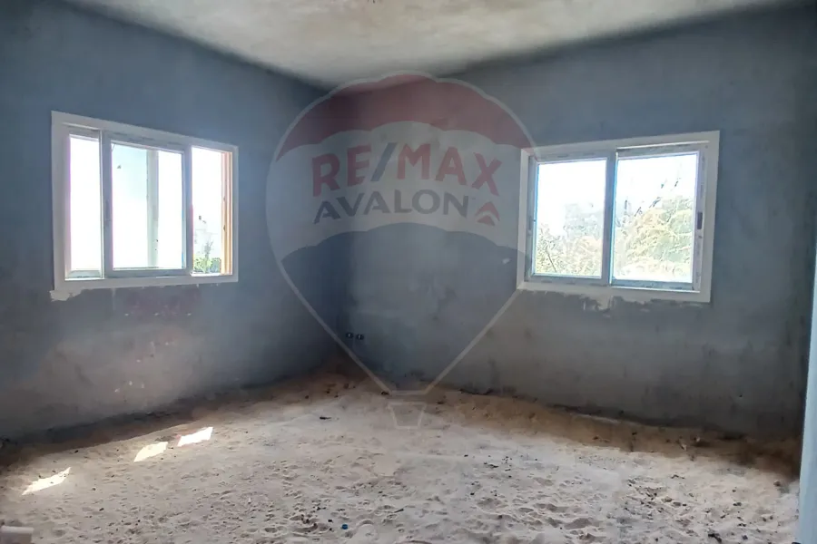 فيلا ستاند الون للبيع 560 م كينج مريوط (كومباوند العروبه رويال)