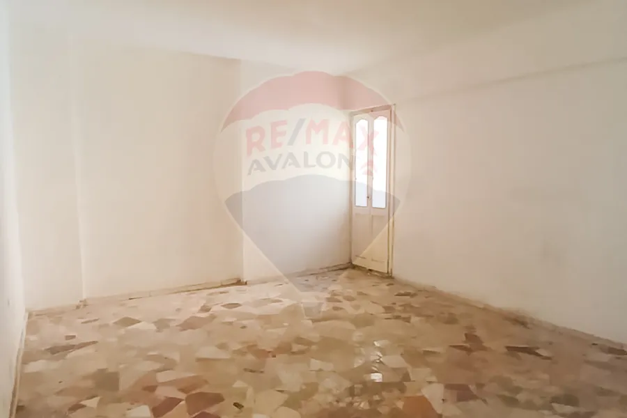 Villa for rent 300 m Smouha (El Riada st.)
