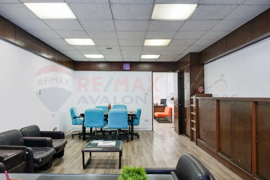 مقر اداري للبيع 110 م مصطفي كامل (أمام كيروسيز مول)