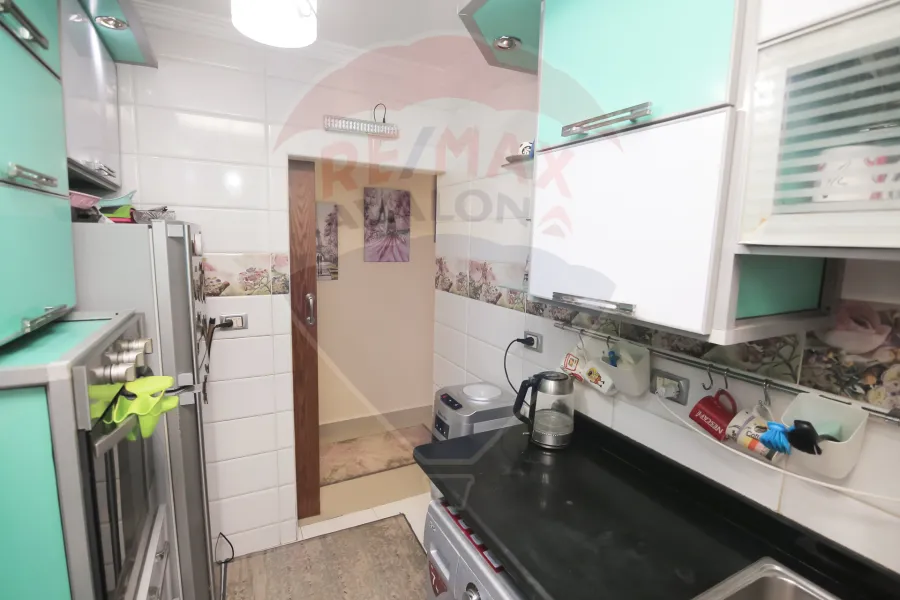 شقة للبيع 130 م محرم بك (ش زين العابدين)