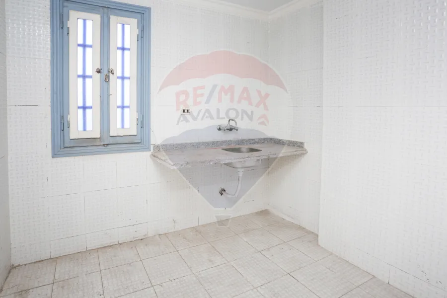 Administrative office for rent 60m Al-Mansheya (Othman Abaza St. - Al Sabaa Banat)