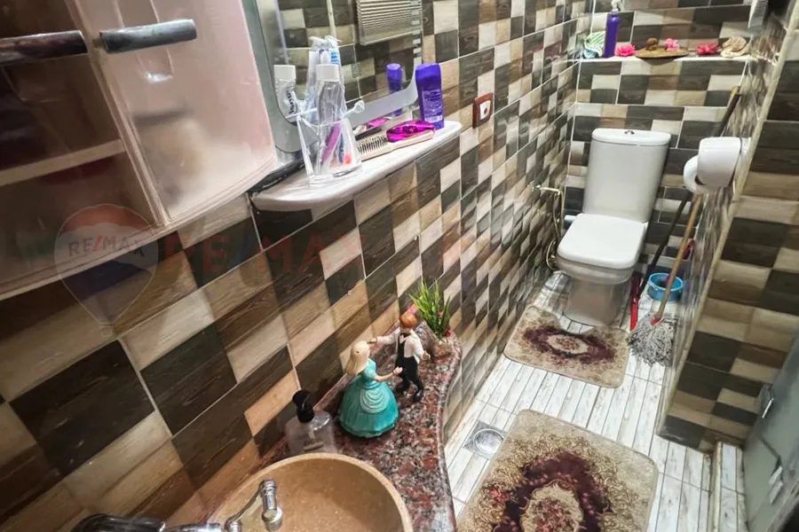 شقة للبيع 100 م  ستانلي (بالقرب من البحر)