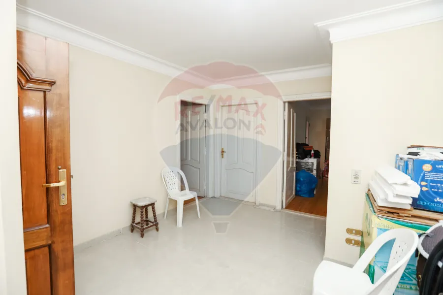 Duplex for rent 215 m Stanly ( Sec Num Branched from the sea )