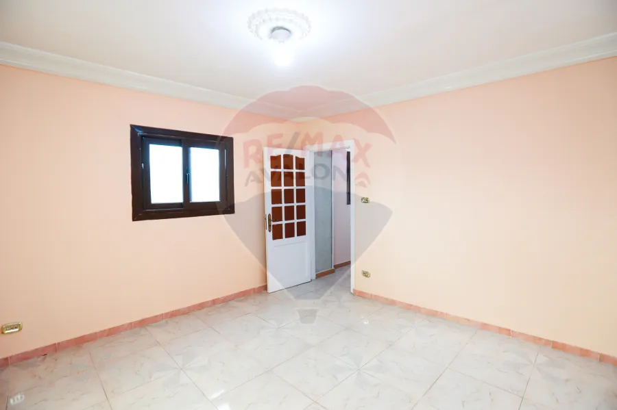 Apartment for sale 150 m Sidi Beshr (Steps from khaled ibn el waleed St.)