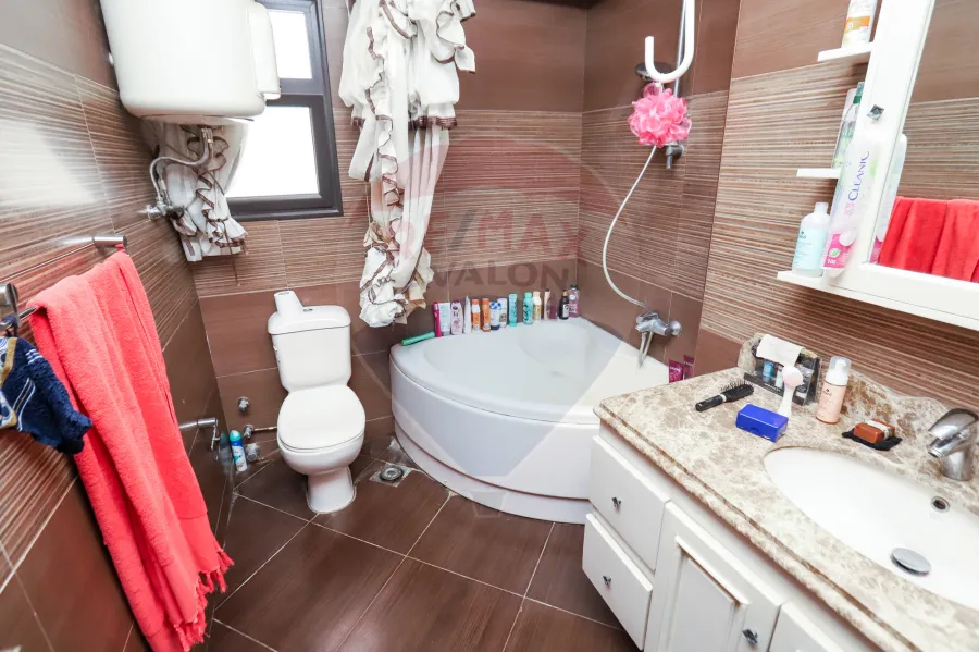 شقة للايجار المفروش 190 م كفر عبده ( ش الاسماعيليه - عماره هريتدج )