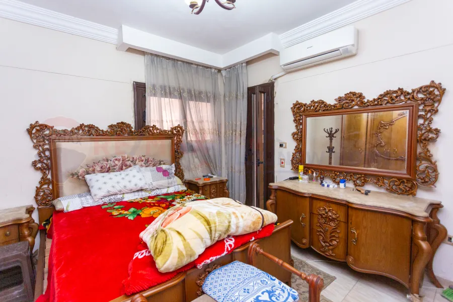 شقة للبيع 167 م سان ستيفانو (خطوات من البحر وبجوار الفورسيزون)