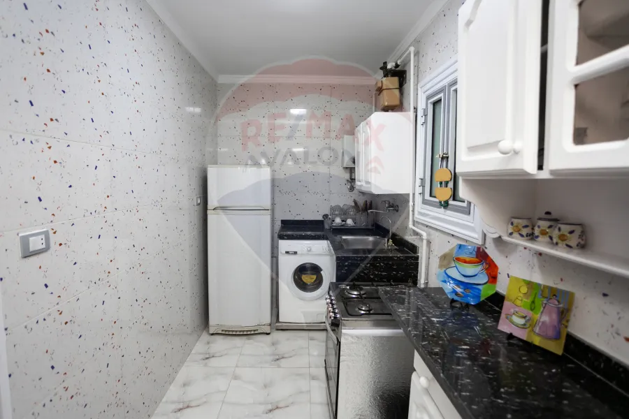 شقة للبيع 80 م سموحة (ش فيكتور عمانويل)