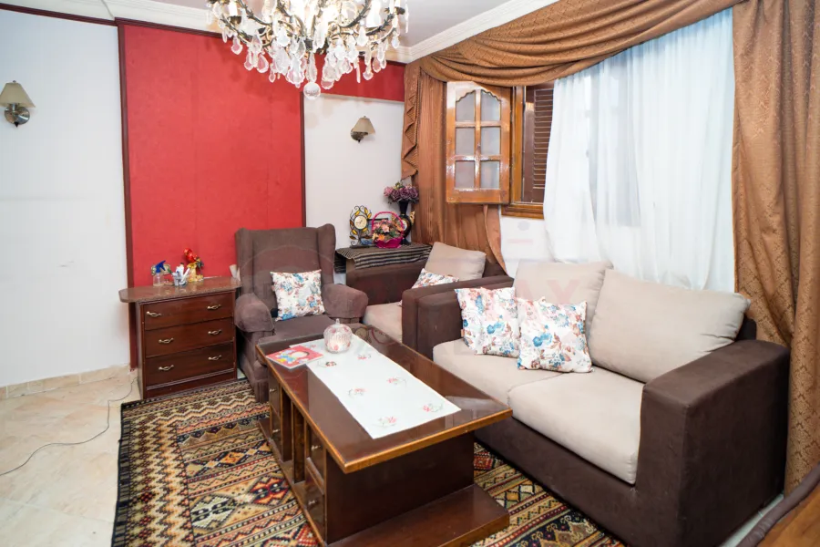 شقة للبيع 160 م بولكلي (ش المصحة)