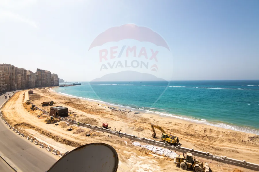 Apartment for sale 180 m Mandara (on the sea - Next to Sheraton Hotel)