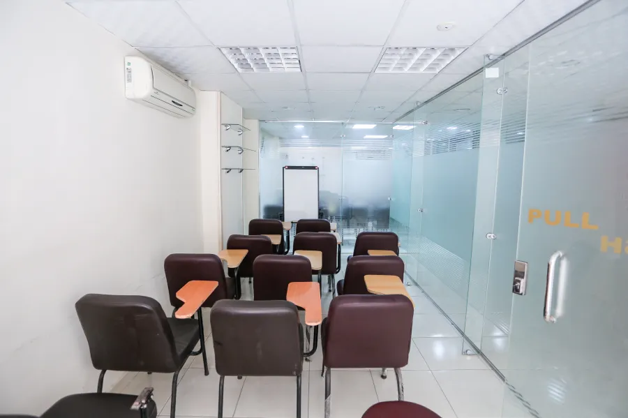 مكتب مفروش للايجار 200 م سيدى بشر بحرى ( ش علي هيبة )