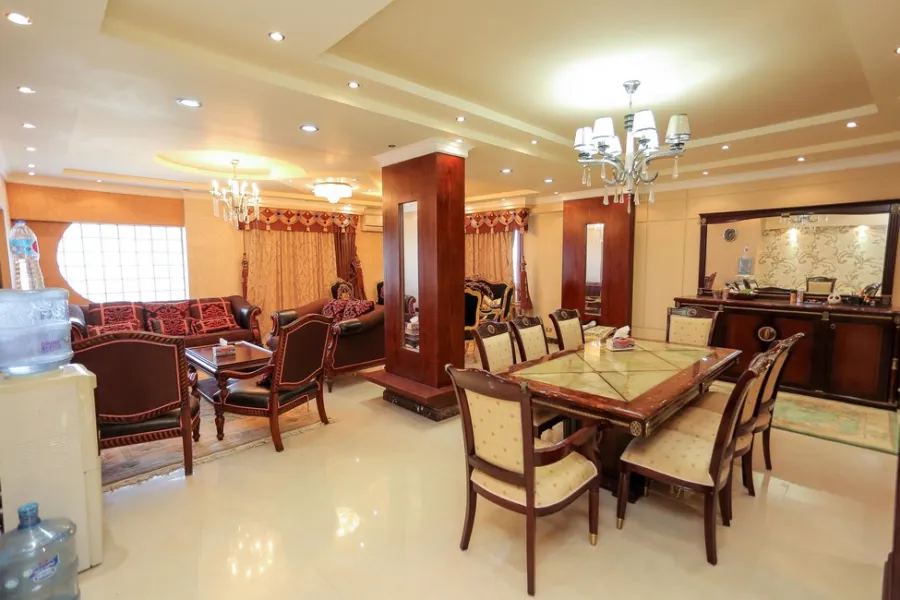 شقة مفروش للايجار 246م الشلالات