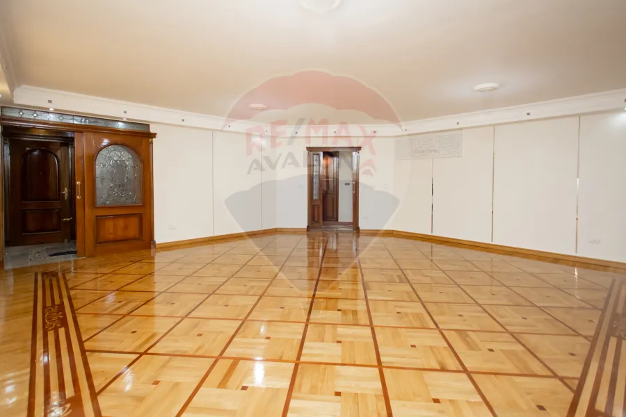 شقة للبيع 175 م  الابراهيمية (ش أحمد قمحه)