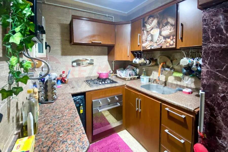 Apartment for sale 100 m Stanley (steps from the sea)