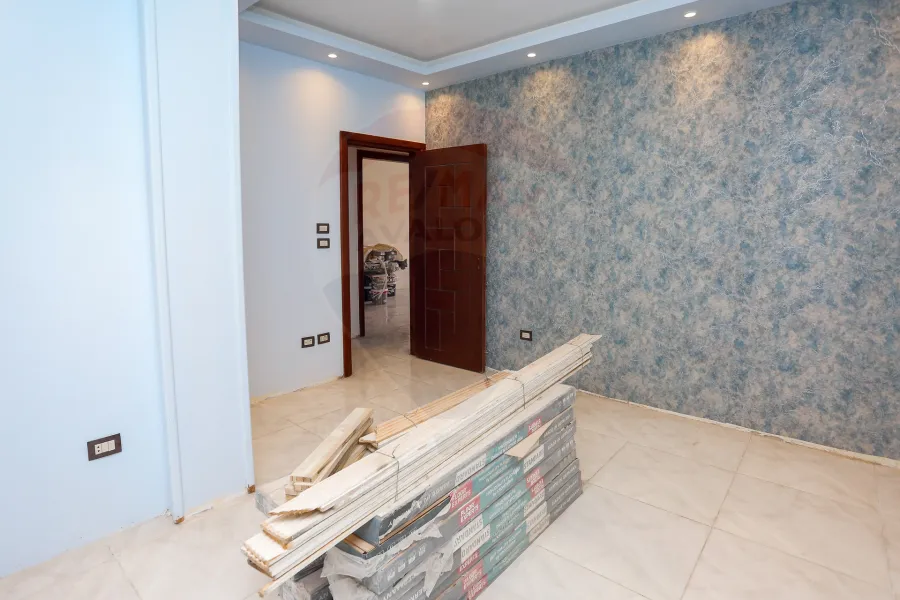 Apartment For Sale 115 m + Private Roof Louran (EleqbalSt.)